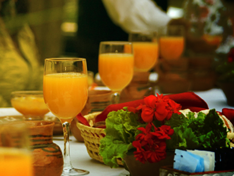 Comidas y cenas familiares en Salones Restaurante Alegrías de Quintantar del Rey - Cuenca